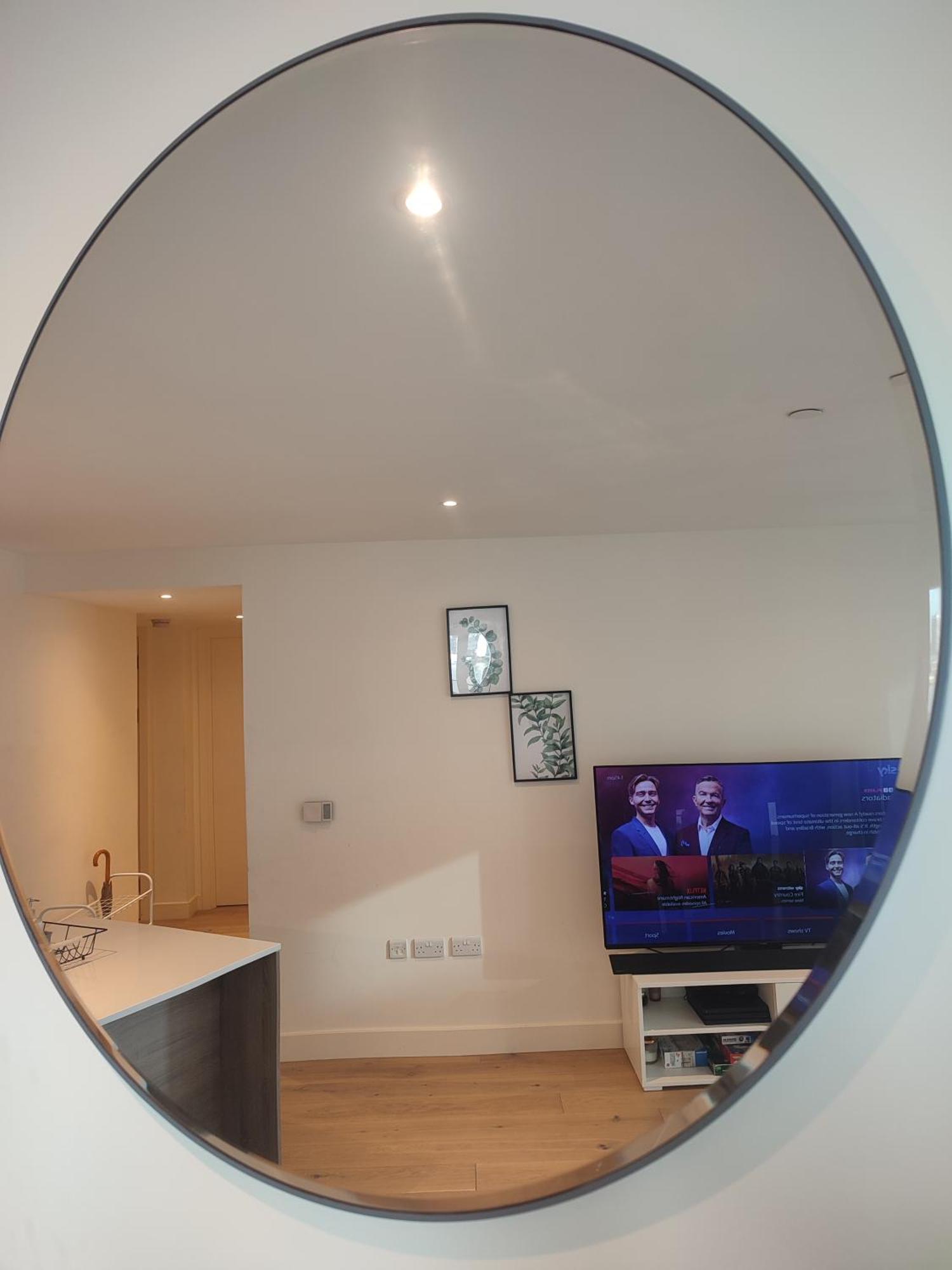 Luxury Riverside Apt With Easy Access To Central London, O2, Excel Centre And Parking Luaran gambar