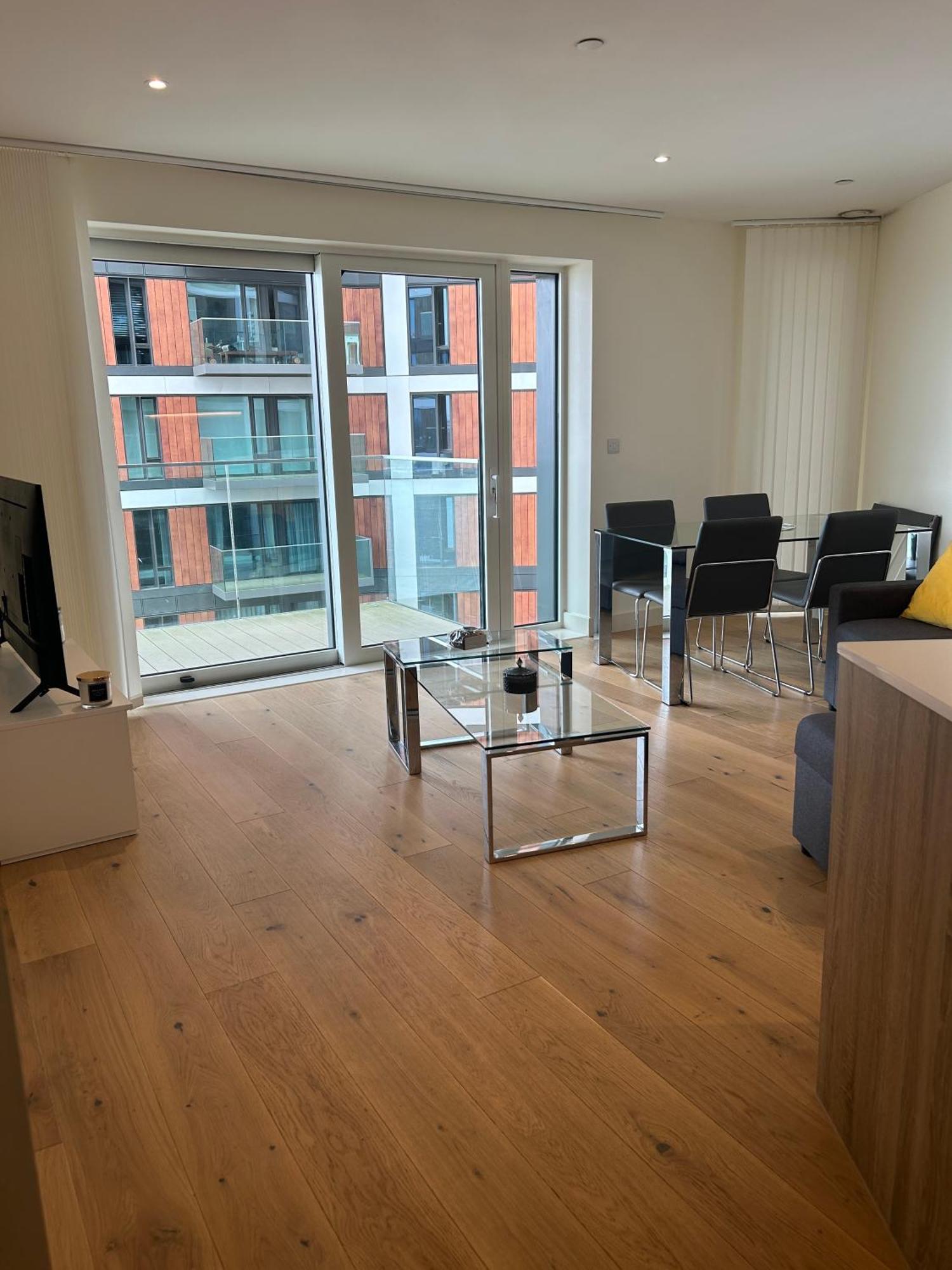 Luxury Riverside Apt With Easy Access To Central London, O2, Excel Centre And Parking Luaran gambar